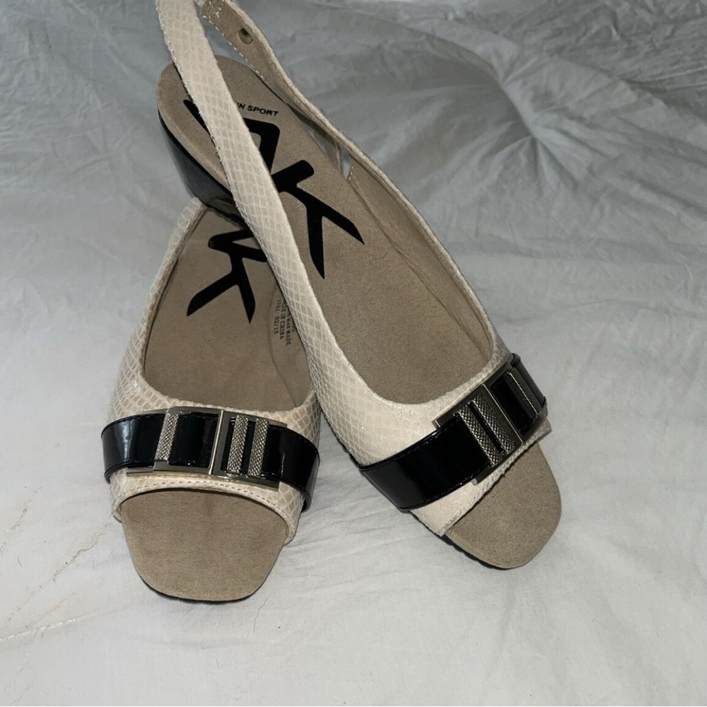 Women's Slingback Sandals in Black and Cream